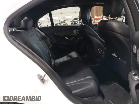 2021 Mercedes-Benz C 300 z VIN W1KWF8EB4MR633044, wystawiony jako IAAI lot #42360676 z przebiegiem 109 484 mil mil oraz . Historia ofert i sprzedaży dostępna na DreamBid. Obrazek 8.