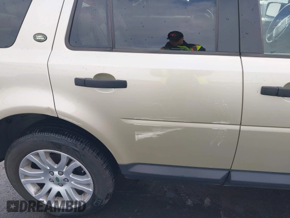 2008 Land Rover LR2 SE with VIN SALFS24N88H019147, listed as a IAAI auction lot 41926003 with 146,524 mi miles and . Bid and sale history available at DreamBid. Image 17.
