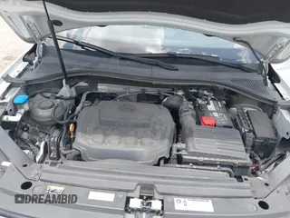 2018 Volkswagen Tiguan SEL with VIN 3VV3B7AX4JM188193, listed as a IAAI auction lot 42107802 with 68,911 mi miles and . Bid and sale history available at DreamBid. Image 10.