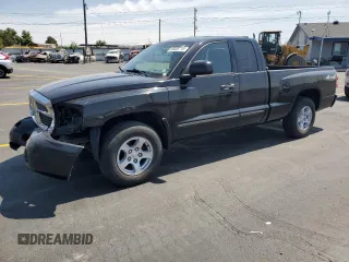 2005 Dodge Dakota SLT с VIN 1D7HW42N55S276175, выставлен на аукционе Copart как лот 59353715 с пробегом 109 897 миль миль и Списание • Salvage title. История ставок и продаж доступна на DreamBid. Изображение 1.