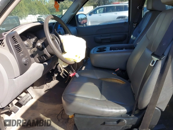 2007 Chevrolet Silverado 1500 LT w/1LT with VIN 1GCEC190X7Z542136, listed as a IAAI auction lot 41630099 with 143,230 mi miles. Bid and sale history available at carsss.com. Image 5.