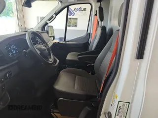 2023 Ford Transit Cargo z VIN 1FTBR1X83PKB55205, wystawiony jako IAAI lot #42569694 z przebiegiem 20 924 mil mil oraz . Historia ofert i sprzedaży dostępna na DreamBid. Obrazek 29.