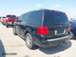 2005 Lincoln Navigator Luxury with VIN 5LMFU27535LJ22782, listed as a IAAI auction lot 41682533 with 244,287 mi miles. Bid and sale history available at carsss.com. Image 3.