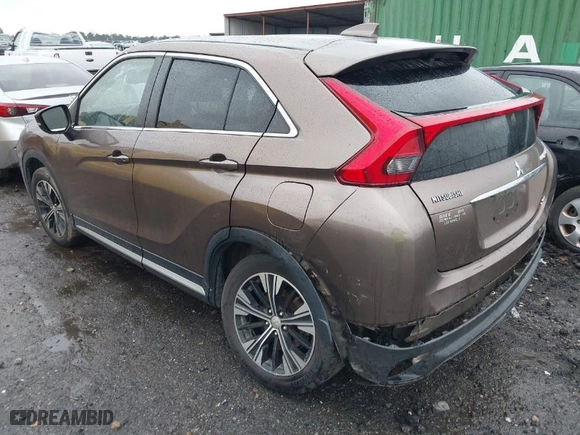 2019 Mitsubishi Eclipse Cross SE with VIN JA4AT5AA4KZ022947, listed as a IAAI auction lot 41048174 with 209,354 mi miles. Bid and sale history available at carsss.com. Image 3.