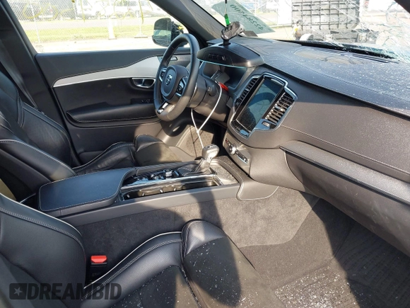 2019 Volvo XC90 R-Design z VIN YV4A22PM5K1429793, wystawiony jako IAAI lot #42284500 z przebiegiem 62 028 mil mil oraz . Historia ofert i sprzedaży dostępna na DreamBid. Obrazek 5.
