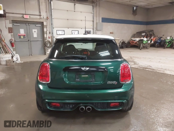 2015 MINI Hardtop S z VIN WMWXP7C57F2A39384, wystawiony jako IAAI lot #41733215 z przebiegiem 60 750 mil mil oraz . Historia ofert i sprzedaży dostępna na DreamBid. Obrazek 17.