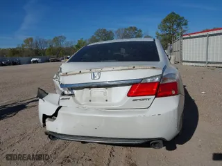 2015 Honda Accord Sedan Sport with VIN 1HGCR2F58FA043555, listed as a IAAI auction lot 41814660 with 226,646 mi miles. Bid and sale history available at carsss.com. Image 16.