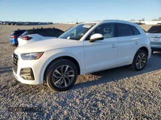 2021 Audi Q5 Premium z VIN WA1AAAFY7M2003647, wystawiony jako Copart lot #50096715 z przebiegiem 49 174 mil mil oraz Szkoda całkowita • Salvage title. Historia ofert i sprzedaży dostępna na DreamBid. Obrazek 1.