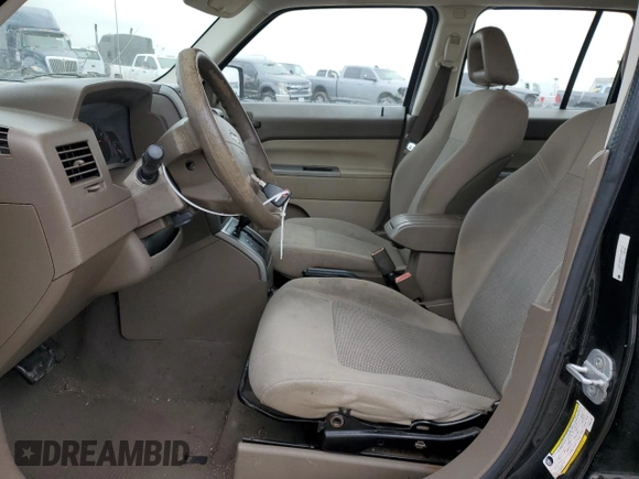 2007 Jeep Patriot Sport with VIN 1J8FT28W87D342765, listed as a Copart auction lot 49204775 with 144,345 mi miles and Salvage Title. Bid and sale history available at DreamBid. Image 7.