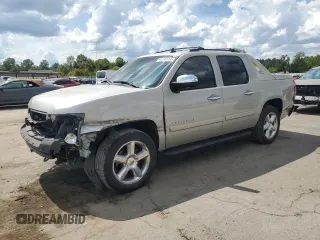 2008 Chevrolet Avalanche LTZ with VIN 3GNFK12338G149986, listed as a Copart auction lot 69240614 with 180,623 mi miles and Salvage Title. Bid and sale history available at carsss.com. Image 1.