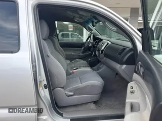 2010 Toyota Tacoma with VIN 5TEMU4FN9AZ700195, listed as a IAAI auction lot 42292106 with 232,453 mi miles and . Bid and sale history available at DreamBid. Image 5.