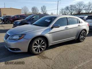 2014 Chrysler 200 Limited with VIN 1C3CCBCG7EN185977, listed as a Copart auction lot 49332595 with 177,103 mi miles and Clean Title. Bid and sale history available at carsss.com. Image 1.