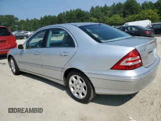 2005 Mercedes-Benz C 320 with VIN WDBRF64J95F557858, listed as a Copart auction lot 68310604 with 162,849 mi miles and Salvage Title. Bid and sale history available at DreamBid. Image 2.
