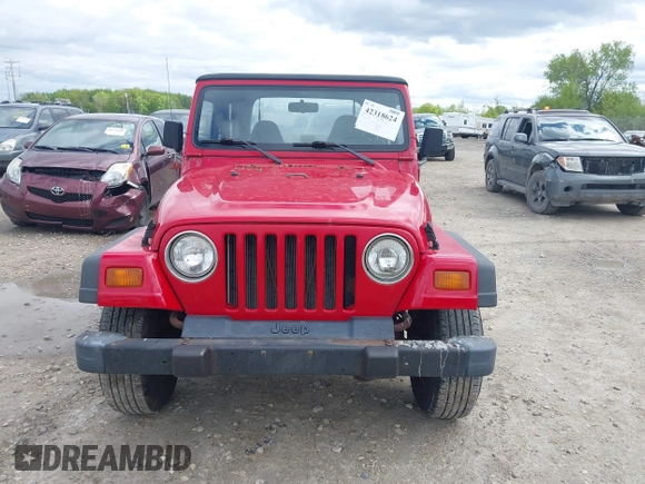 1998 Jeep Wrangler SE with VIN 1J4FY29P2WP766420, listed as a IAAI auction lot 42318624 with 200,129 mi miles and . Bid and sale history available at DreamBid. Image 6.
