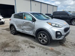 2020 Kia Sportage LX z VIN KNDPMCAC9L7675077, wystawiony jako Copart lot #55075725 z przebiegiem 71 747 mil mil oraz Nie do naprawy • Non repairable. Historia ofert i sprzedaży dostępna na DreamBid. Obrazek 4.