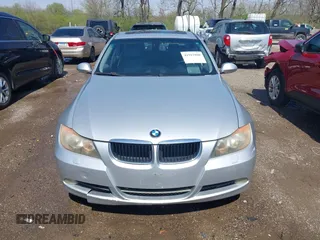 2006 BMW 3 Series 325i z VIN WBAVB13556PT00062, wystawiony jako IAAI lot #41912808 z przebiegiem 190 885 mil mil oraz . Historia ofert i sprzedaży dostępna na DreamBid. Obrazek 12.