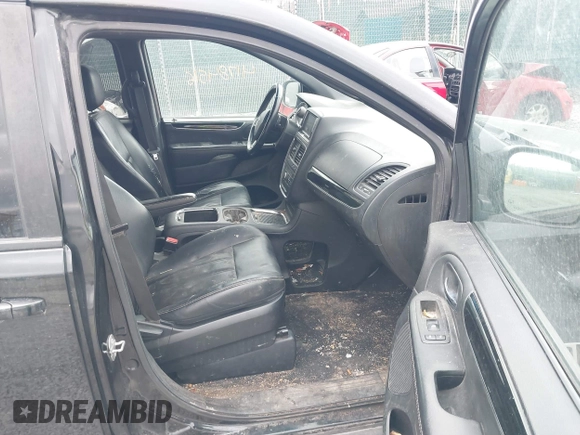 2018 Dodge Grand Caravan SXT with VIN 2C4RDGCG5JR156118, listed as a IAAI auction lot 41784516 with 113,474 mi miles and . Bid and sale history available at DreamBid. Image 5.