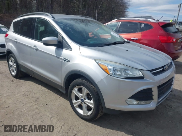2016 Ford Escape SE with VIN 1FMCU9GXXGUB10447, listed as a IAAI auction lot 41879610 with 137,913 mi miles. Bid and sale history available at carsss.com. Image 1.