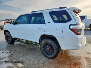 2020 Toyota 4Runner SR5 z VIN JTEBU5JR6L5819461, wystawiony jako Copart lot #58766725 z przebiegiem 101 481 mil mil oraz Szkoda całkowita • Salvage title. Historia ofert i sprzedaży dostępna na DreamBid. Obrazek 2.