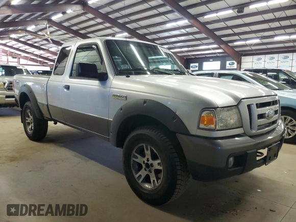 2006 Ford Ranger XL z VIN 1FTYR15EX6PA87540, wystawiony jako Copart lot #63526945 z przebiegiem 91 911 mil mil oraz Czysty tytuł • Clean title. Historia ofert i sprzedaży dostępna na DreamBid. Obrazek 4.