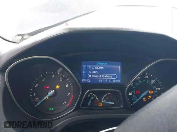 2013 Ford Focus SE with VIN 1FADP3K21DL121580, listed as a IAAI auction lot 41727813 with 171,352 mi miles. Bid and sale history available at carsss.com. Image 7.