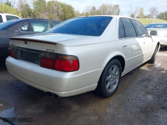 2003 Cadillac Seville Touring STS with VIN 1G6KY54903U133199, listed as a IAAI auction lot 41892181 with 132,423 mi miles. Bid and sale history available at carsss.com. Image 4.