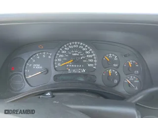 2006 Chevrolet Silverado 1500 Work Truck with VIN 1GCEC14Z86E231669, listed as a IAAI auction lot 42007021 with 160,427 mi miles. Bid and sale history available at carsss.com. Image 7.