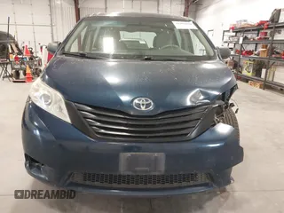 2011 Toyota Sienna with VIN 5TDZK3DC8BS125884, listed as a IAAI auction lot 41998890 with 249,193 mi miles. Bid and sale history available at carsss.com. Image 13.