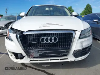 2010 Audi Q5 Premium Plus z VIN WA1LKAFP1AA045035, wystawiony jako IAAI lot #42240670 z przebiegiem 181 942 mil mil oraz . Historia ofert i sprzedaży dostępna na DreamBid. Obrazek 6.