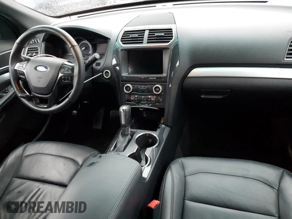 2017 Ford Explorer XLT z VIN 1FM5K8D8XHGB51165, wystawiony jako Copart lot #51475445 z przebiegiem 85 422 mil mil oraz Szkoda całkowita • Salvage title. Historia ofert i sprzedaży dostępna na DreamBid. Obrazek 8.