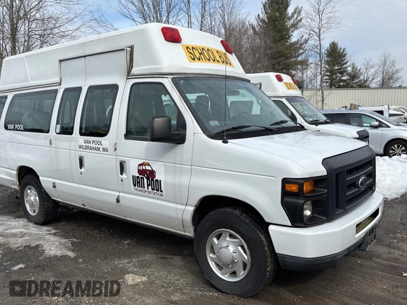 2014 Ford Econoline Cargo Commercial with VIN 1FTNS2EW6EDA97603, listed as a Copart auction lot 47958945 with 112,974 mi miles and Clean Title. Bid and sale history available at carsss.com. Image 1.