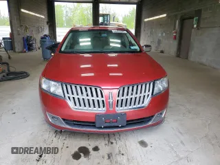 2010 Lincoln MKZ z VIN 3LNHL2JC2AR754092, wystawiony jako Copart lot #56493585 z przebiegiem 84 183 mil mil oraz Szkody całkowita. Historia ofert i sprzedaży dostępna na DreamBid. Obrazek 5.