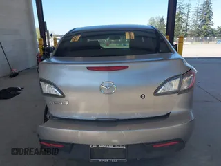 2011 Mazda Mazda3 i Sport with VIN JM1BL1UF4B1433743, listed as a IAAI auction lot 42021606 with 116,288 mi miles. Bid and sale history available at carsss.com. Image 15.