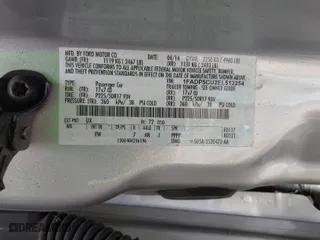 2014 Ford C-Max Energi SEL with VIN 1FADP5CU2EL513254, listed as a IAAI auction lot 41502725 with 132,993 mi miles. Bid and sale history available at carsss.com. Image 9.