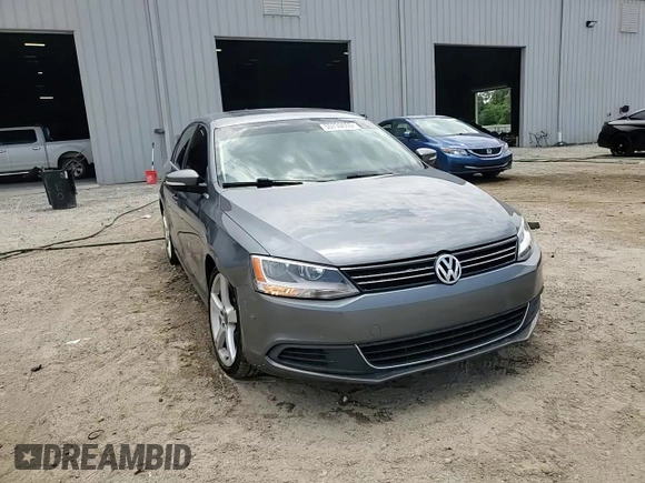 2013 Volkswagen Jetta SE с VIN 3VWDX7AJ7DM426295, выставлен на аукционе Copart как лот 55739005 с пробегом 212 804 миль миль и Списание • Salvage title. История ставок и продаж доступна на DreamBid. Изображение 14.