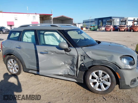 2019 MINI Countryman Cooper z VIN WMZYS7C5XK3F45978, wystawiony jako IAAI lot #42388194 z przebiegiem 62 725 mil mil oraz . Historia ofert i sprzedaży dostępna na DreamBid. Obrazek 6.