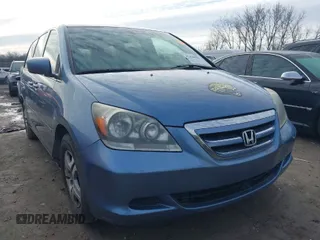 2005 Honda Odyssey EX-L with VIN 5FNRL38645B029325, listed as a IAAI auction lot 41958044 with 177,714 mi miles. Bid and sale history available at carsss.com. Image 1.