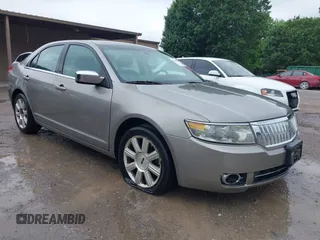 2008 Lincoln MKZ z VIN 3LNHM28T58R637636, wystawiony jako IAAI lot #42361401 z przebiegiem 136 089 mil mil oraz . Historia ofert i sprzedaży dostępna na DreamBid. Obrazek 1.