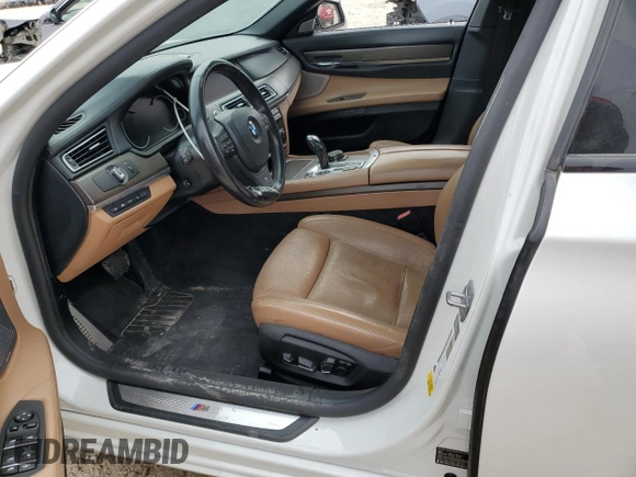 2014 BMW 7 Series ALPINA B7 with VIN WBAYE8C52ED780400, listed as a Copart auction lot 82196834 with 0 mi miles and Salvage Title. Bid and sale history available at carsss.com. Image 7.