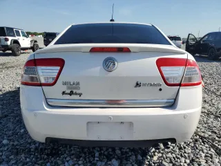 2010 Mercury Milan Hybrid z VIN 3MEDM0L39AR616243, wystawiony jako Copart lot #57054355 z przebiegiem 201 372 mil mil oraz Szkody całkowita. Historia ofert i sprzedaży dostępna na DreamBid. Obrazek 6.
