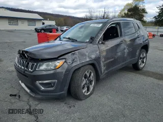 2019 Jeep Compass Limited z VIN 3C4NJDCB0KT592657, wystawiony jako Copart lot #53537095 z przebiegiem 89 783 mil mil oraz Szkoda całkowita • Salvage title. Historia ofert i sprzedaży dostępna na DreamBid. Obrazek 1.