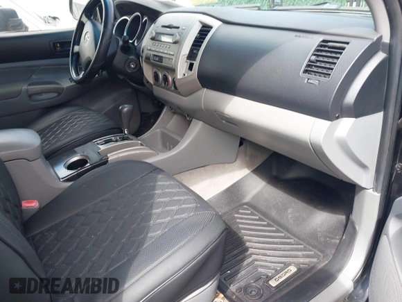 2008 Toyota Tacoma z VIN 5TELU42NX8Z506805, wystawiony jako IAAI lot #42063134 z przebiegiem 228 690 mil mil oraz . Historia ofert i sprzedaży dostępna na DreamBid. Obrazek 5.