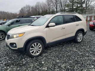 2011 Kia Sorento EX with VIN 5XYKUDA25BG040110, listed as a Copart auction lot 52195765 with 94,634 mi miles and Clean Title. Bid and sale history available at carsss.com. Image 1.