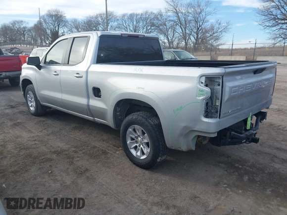 2020 Chevrolet Silverado 1500 LT with VIN 1GCRYDEKXLZ233126, listed as a IAAI auction lot 41607694 with 111,246 mi miles. Bid and sale history available at carsss.com. Image 3.