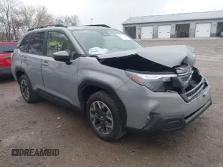 2025 Subaru Forester Premium with VIN JF2SLDBC7SH431844, listed as a IAAI auction lot 40820467 with 2,999 mi miles. Bid and sale history available at carsss.com. Image 1.