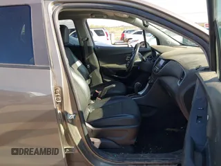 2022 Chevrolet Trax LT with VIN KL7CJPSM0NB568096, listed as a IAAI auction lot 42595207 with 30,128 mi miles and . Bid and sale history available at DreamBid. Image 5.