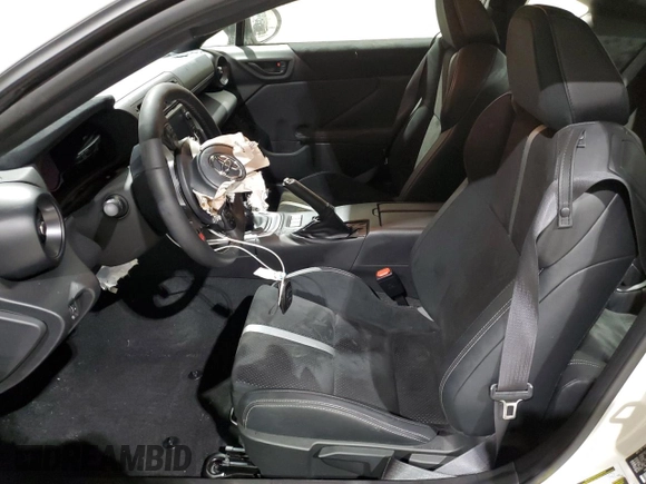 2024 Toyota 86 Premium with VIN JF1ZNBE13R9756474, listed as a Copart auction lot 45003135 with 6,151 mi miles and Salvage Title. Bid and sale history available at DreamBid. Image 7.