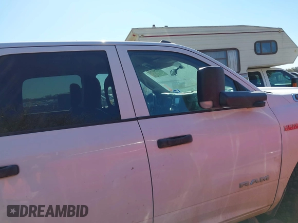 2020 Ram 2500 Tradesman with VIN 3C6UR5CJ3LG187945, listed as a IAAI auction lot 41756210 with 138,493 mi miles. Bid and sale history available at carsss.com. Image 13.