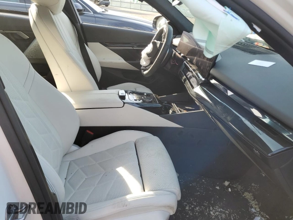 2024 BMW 5 Series 540i xDrive with VIN WBA63FJ08RCS27531, listed as a Copart auction lot 48544775 with 9,168 mi miles and Salvage Title. Bid and sale history available at carsss.com. Image 7.