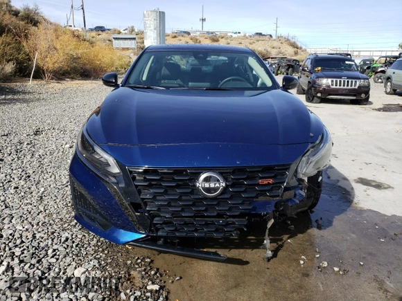 2024 Nissan Altima 2.5 SR with VIN 1N4BL4CWXRN387072, listed as a Copart auction lot 79473404 with 13,712 mi miles and Salvage Title. Bid and sale history available at carsss.com. Image 5.
